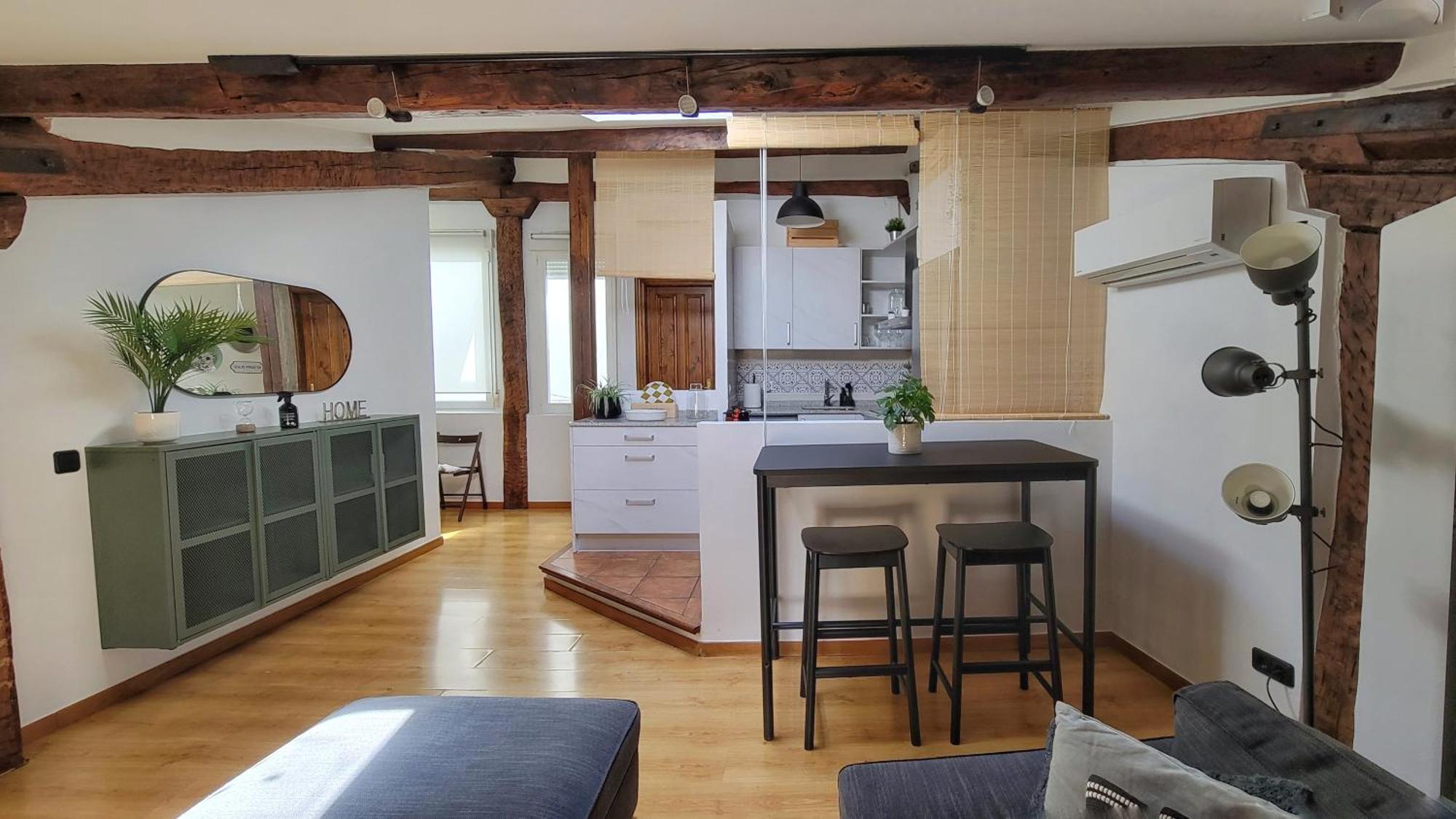 Buhardilla Centrica Para Parejas Аро Экстерьер фото